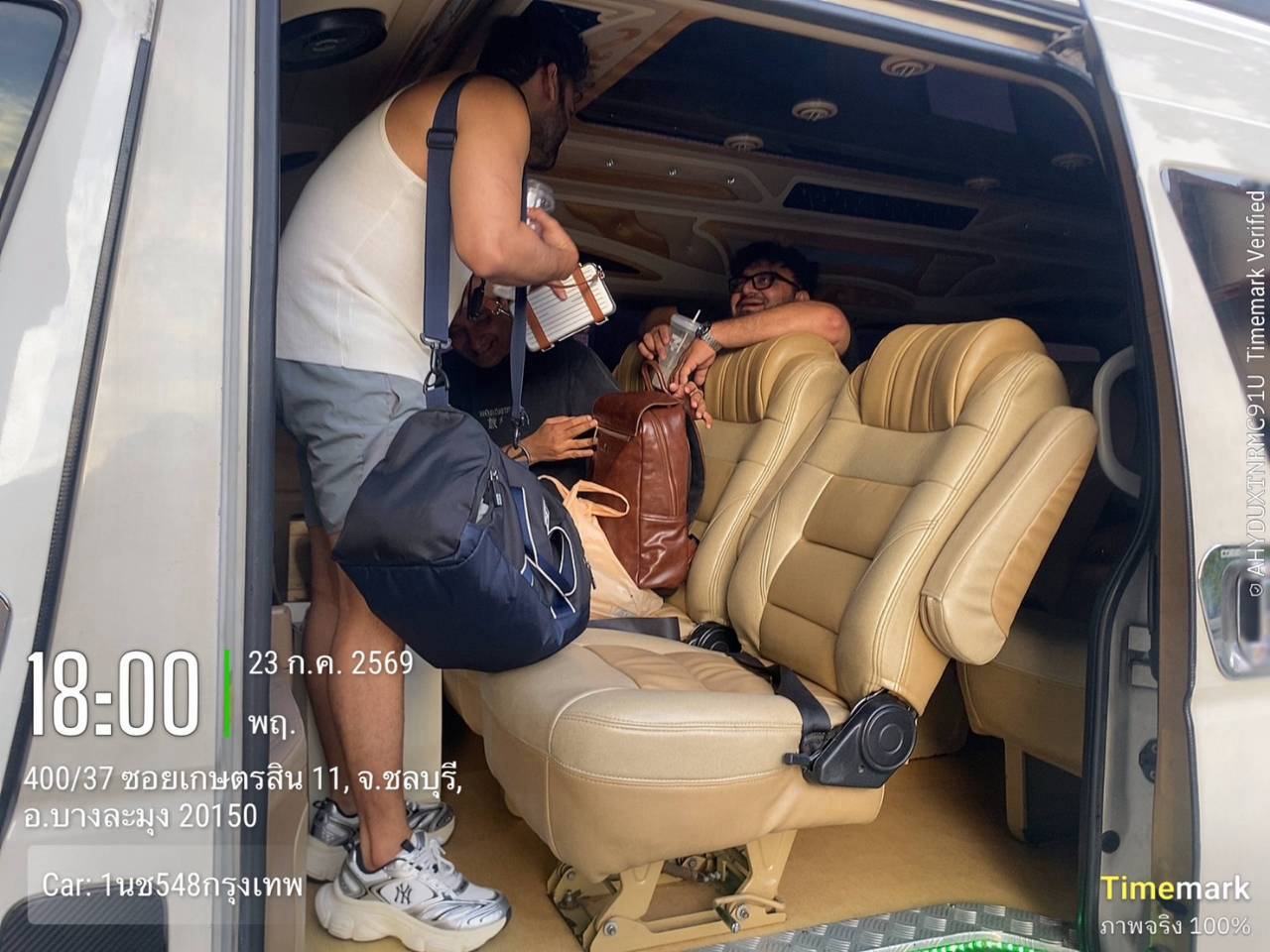 SeaU Taxi Pattaya customer pickup 4